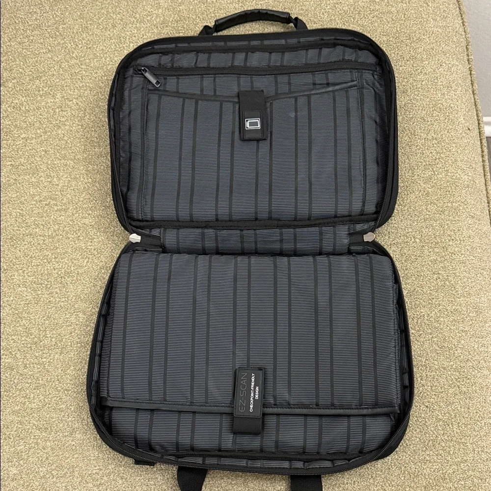 Kenneth Cole Reaction Laptop Business Travel Almost new